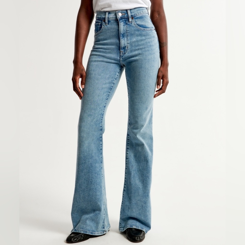 A&F The Flare Ultra High Rise Jeans